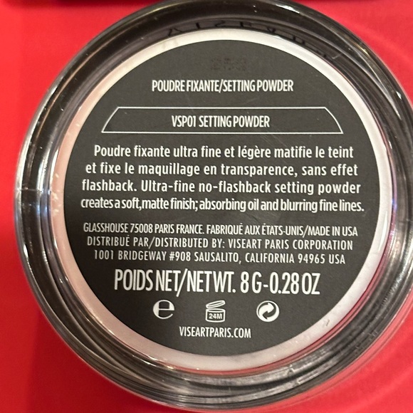 VISEART Translucent Setting Powder creates soft matte finish for all complexions - Picture 7 of 8